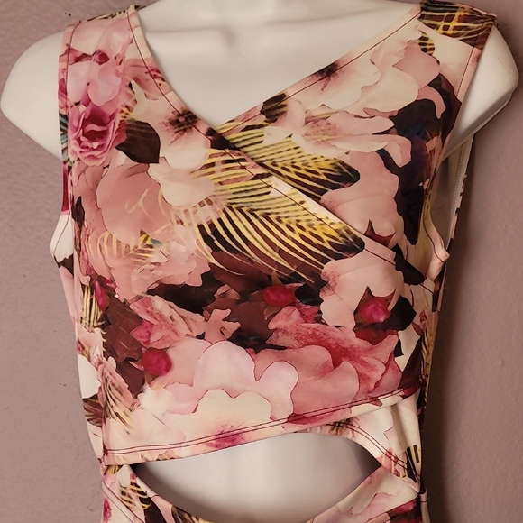 Floral Cutout Dress - Picture 2 of 7